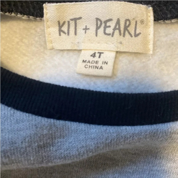 Kit + Pearl Shirt Kids top Snow Penguin Long Sleeve Size 4T Gray & Red Cute - Picture 8 of 8
